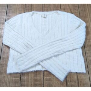 Urban Outfitters Cream Knit Crop Shaggy Sweater Size Med Urban College Preppy